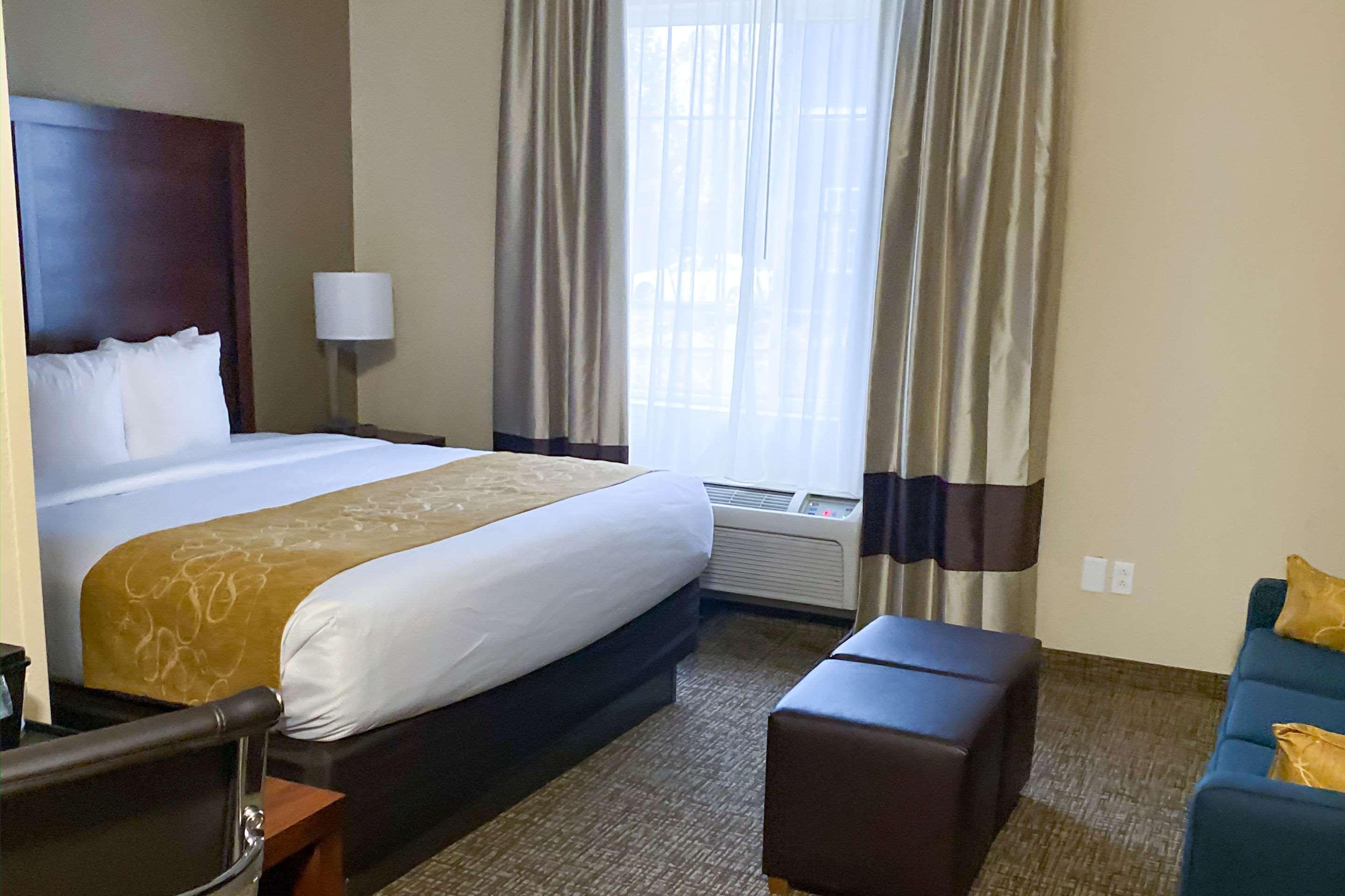 Comfort Suites Clarksville Exteriör bild