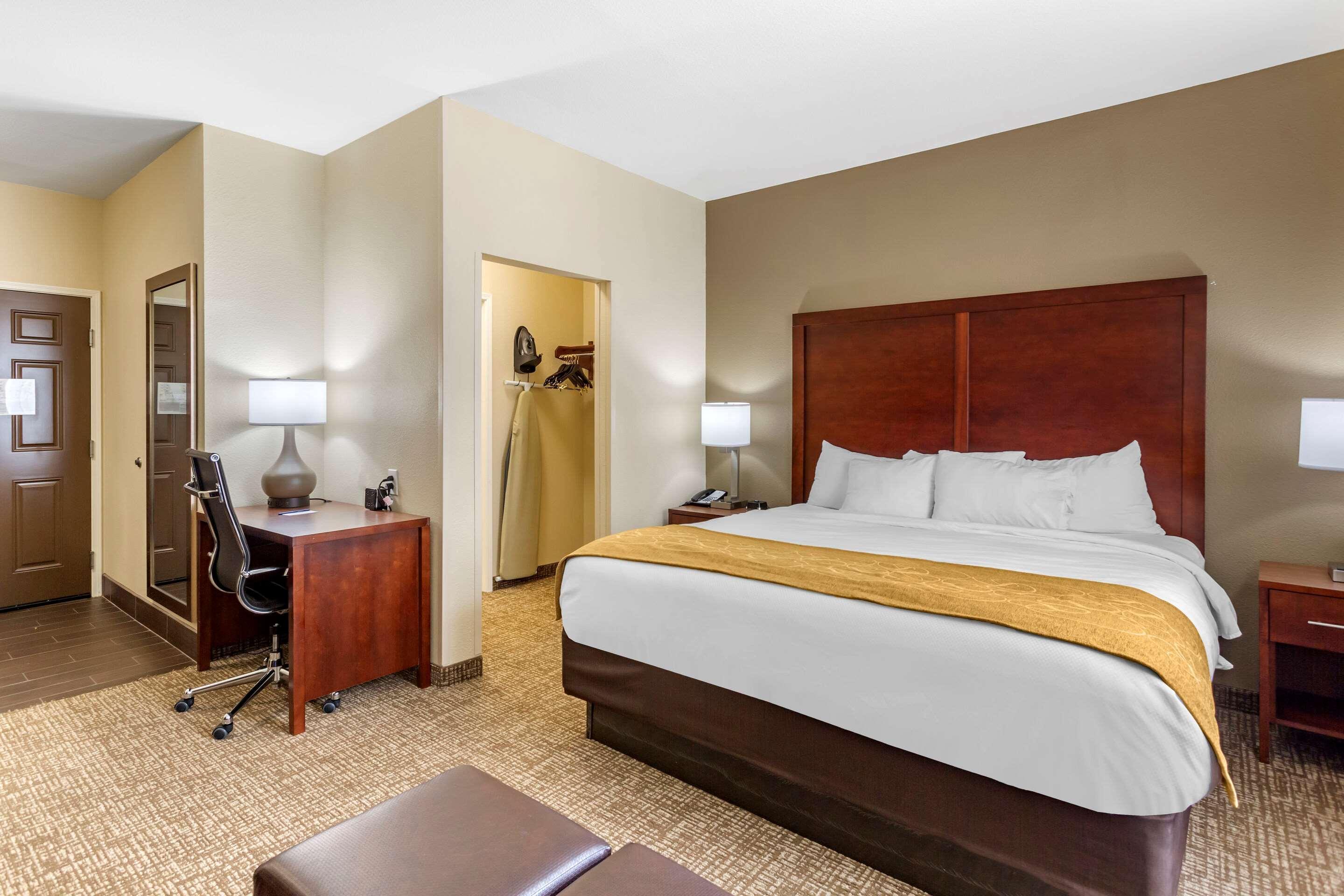 Comfort Suites Clarksville Exteriör bild