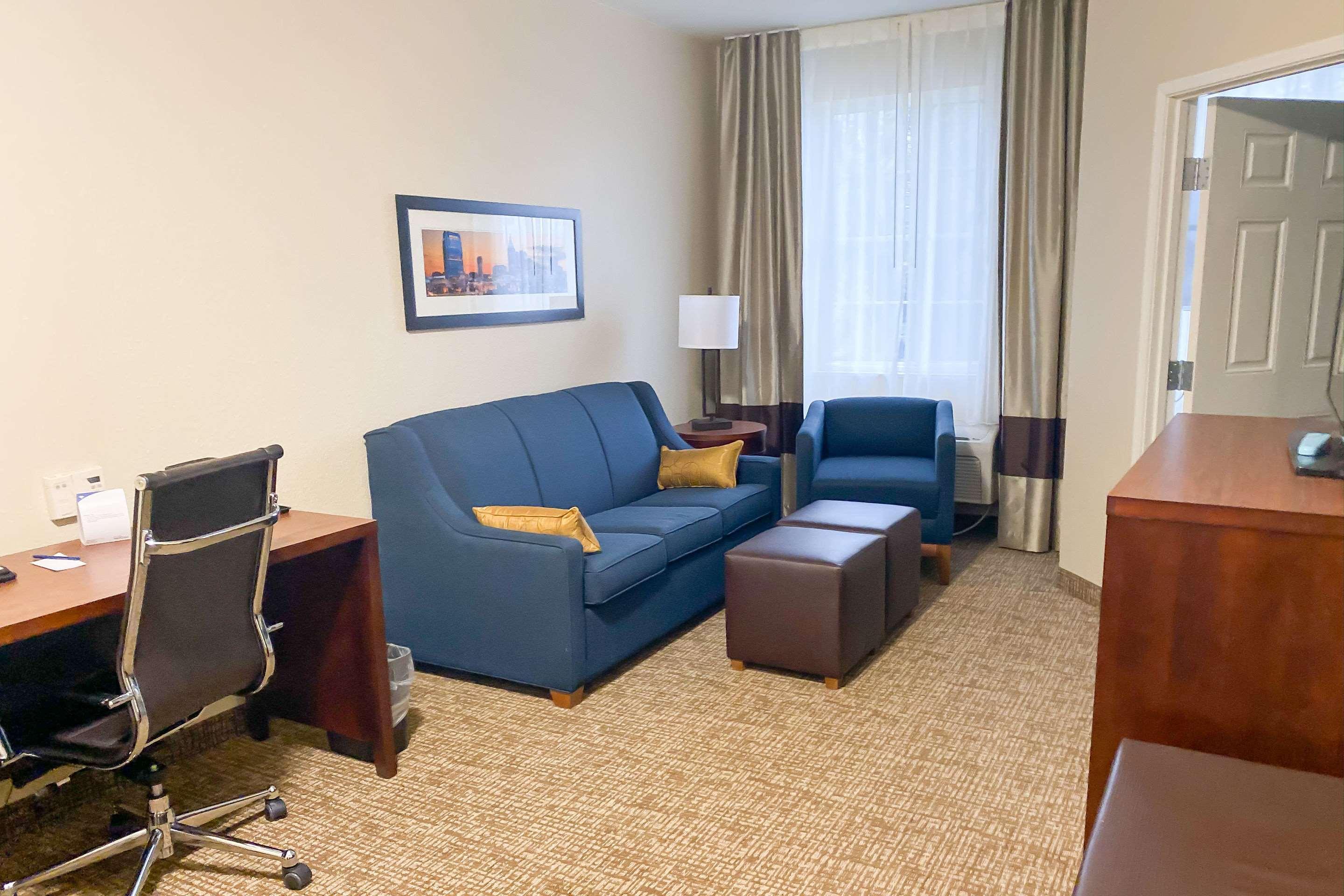 Comfort Suites Clarksville Exteriör bild