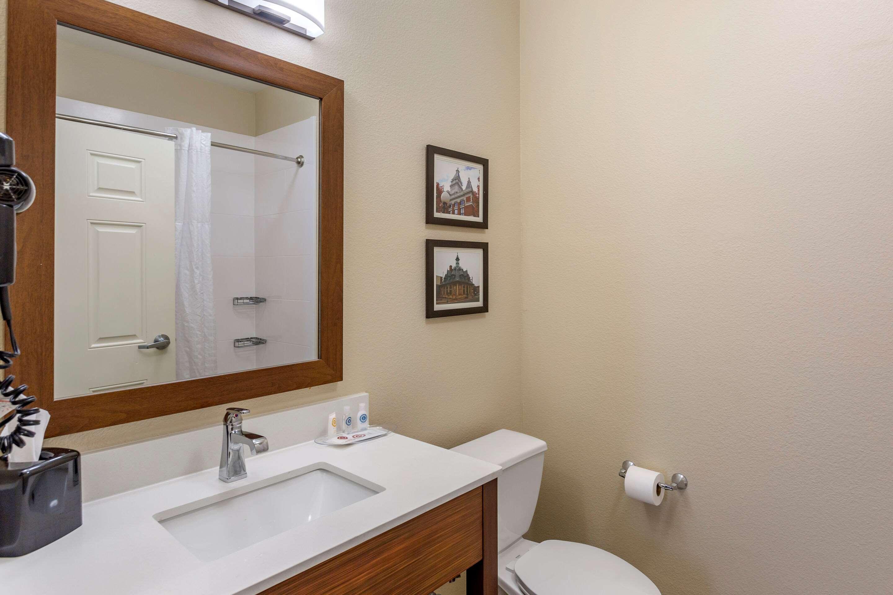 Comfort Suites Clarksville Exteriör bild