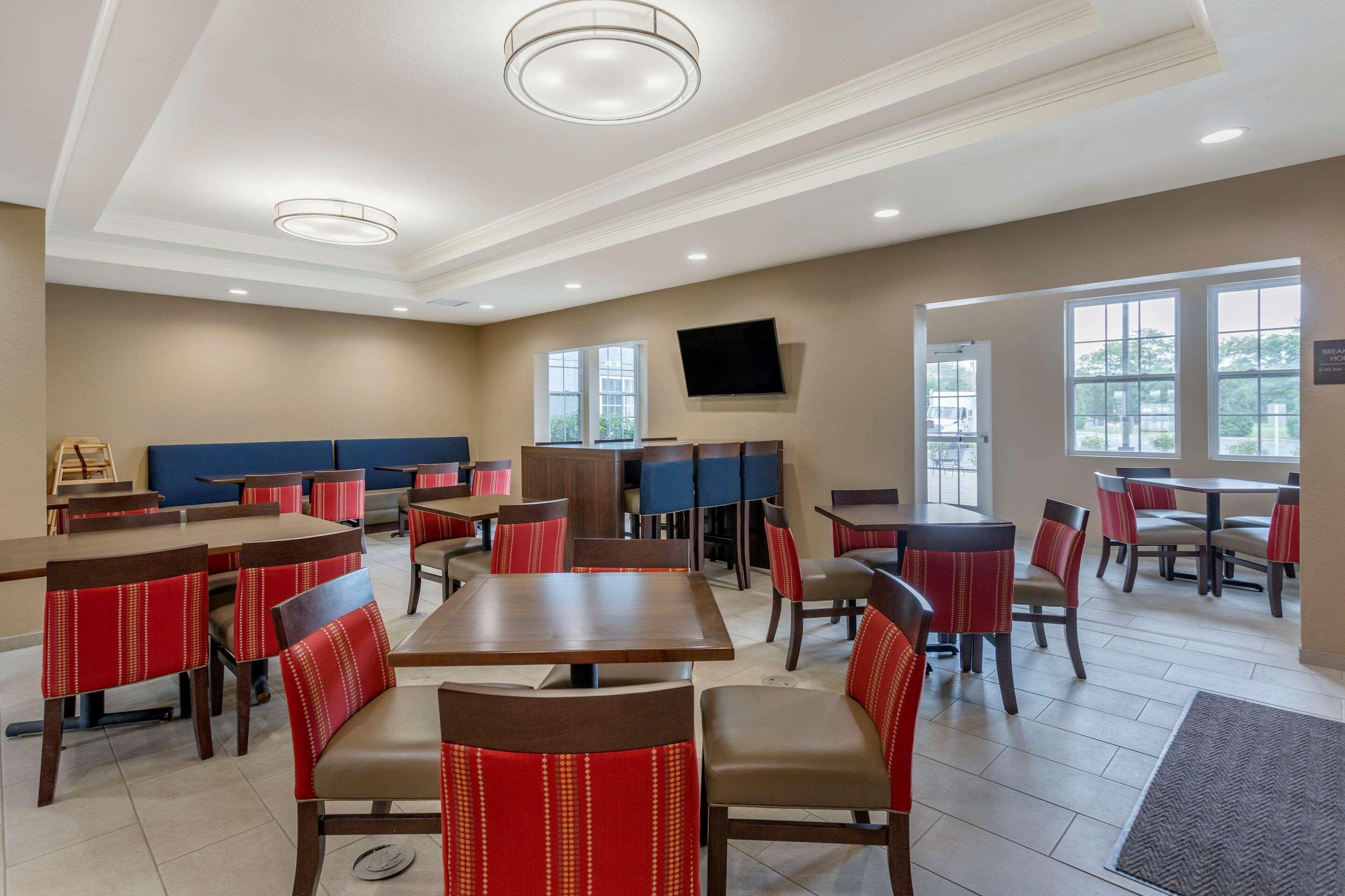Comfort Suites Clarksville Exteriör bild