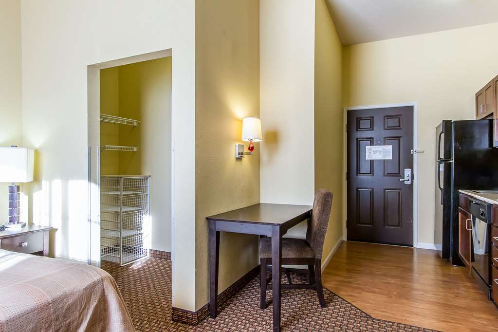 Comfort Suites Clarksville Rum bild